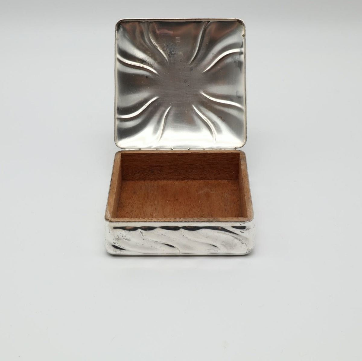 Art Deco Silver-Plated Cigarette Box with Cedarwood Lining – Germany, c. 1920-1930