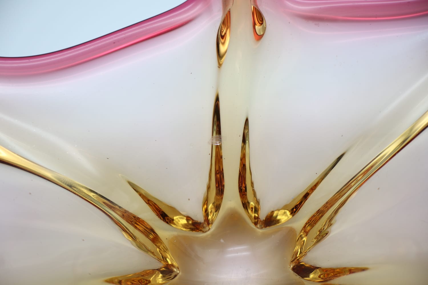 Mid-Century Italian Murano Art Glass Centrepiece Bowl (1960s)
