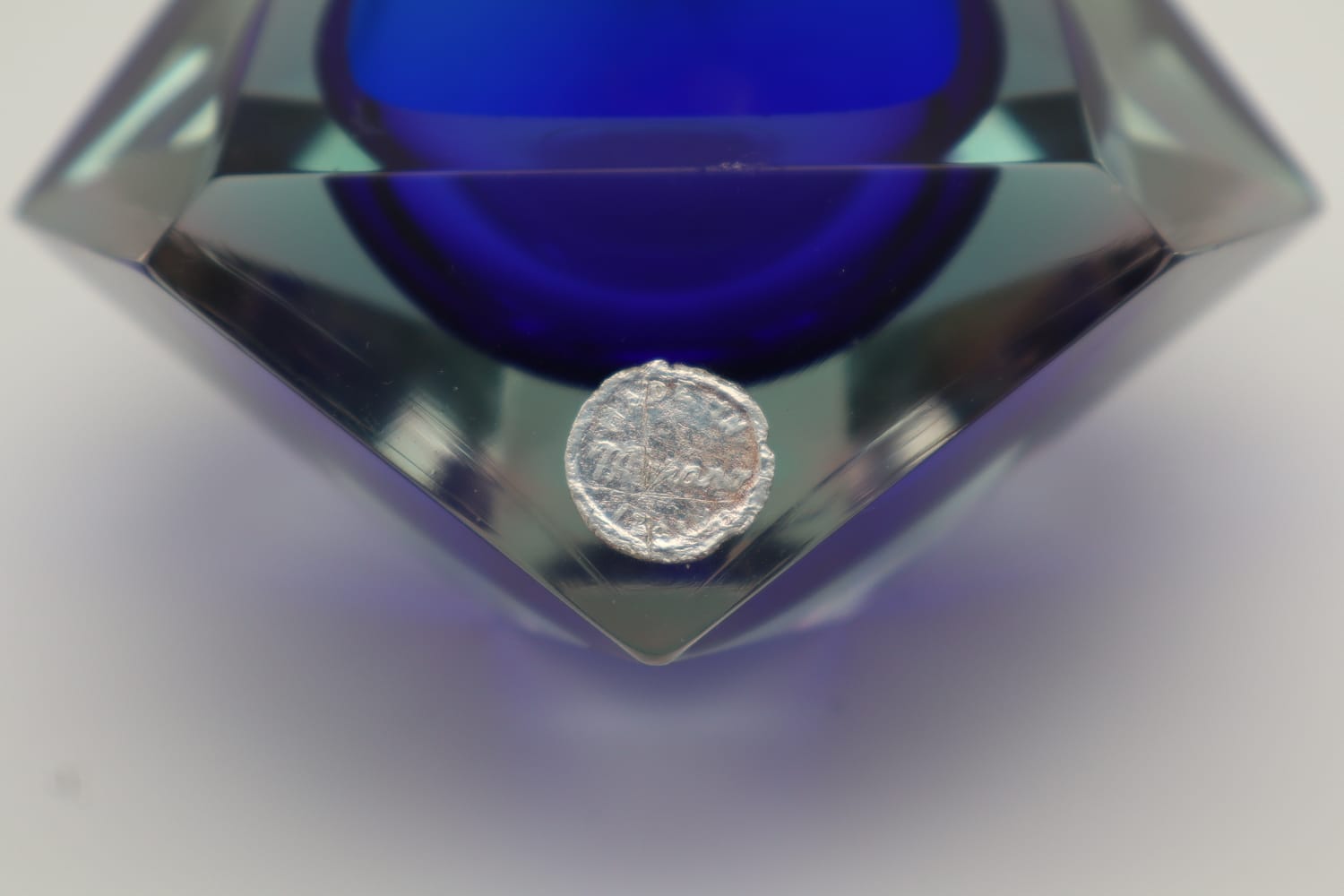Mid-Century Faceted Murano Sommerso Glass Bowl by Flavio Poli for Seguso, 1960s