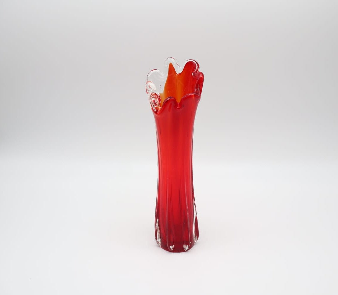 Mid-Century Hand-Blown Art Glass 'Swung' Vase in Vibrant Red – 1960s/1970s