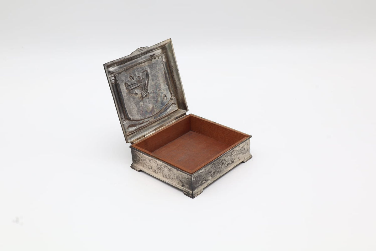 Silver-Plated Relief Jewelry Casket – Japan, c. 1920–1940