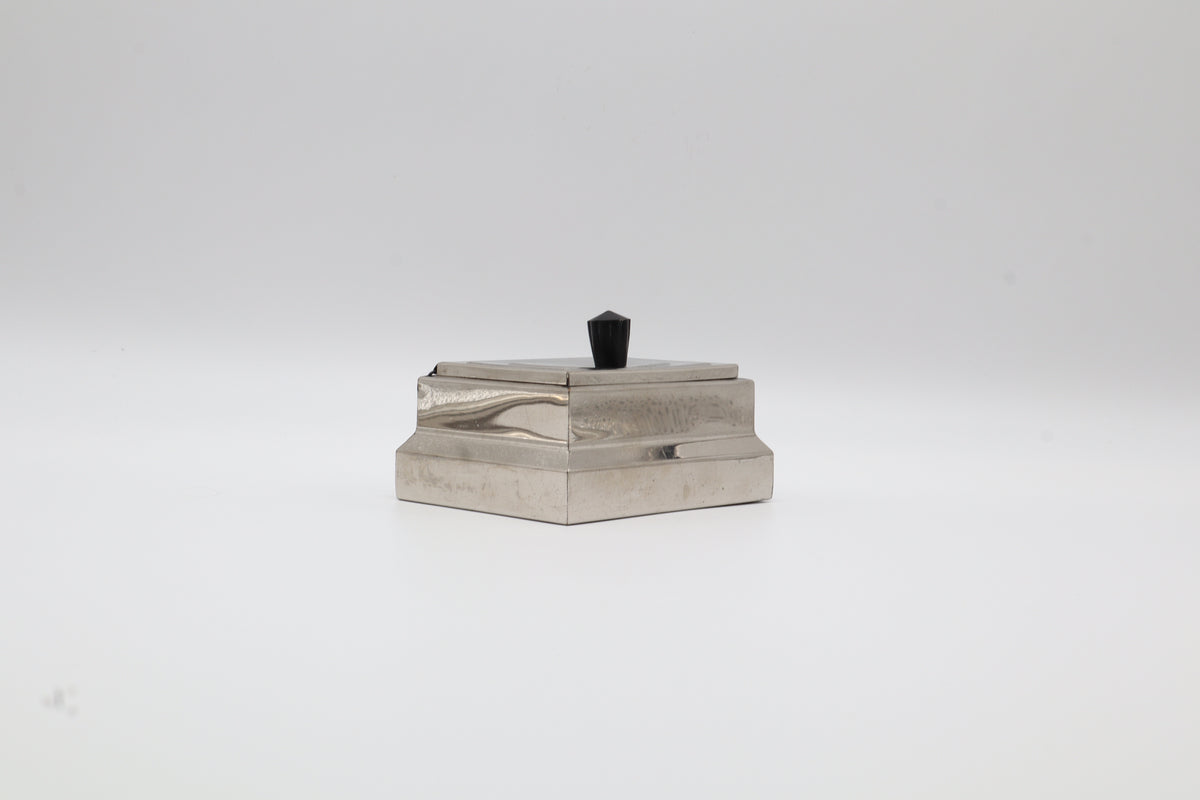 Art Deco Chrome-Plated Box with Bakelite Knob – Netherlands, c. 1930 – photo 2 of 5