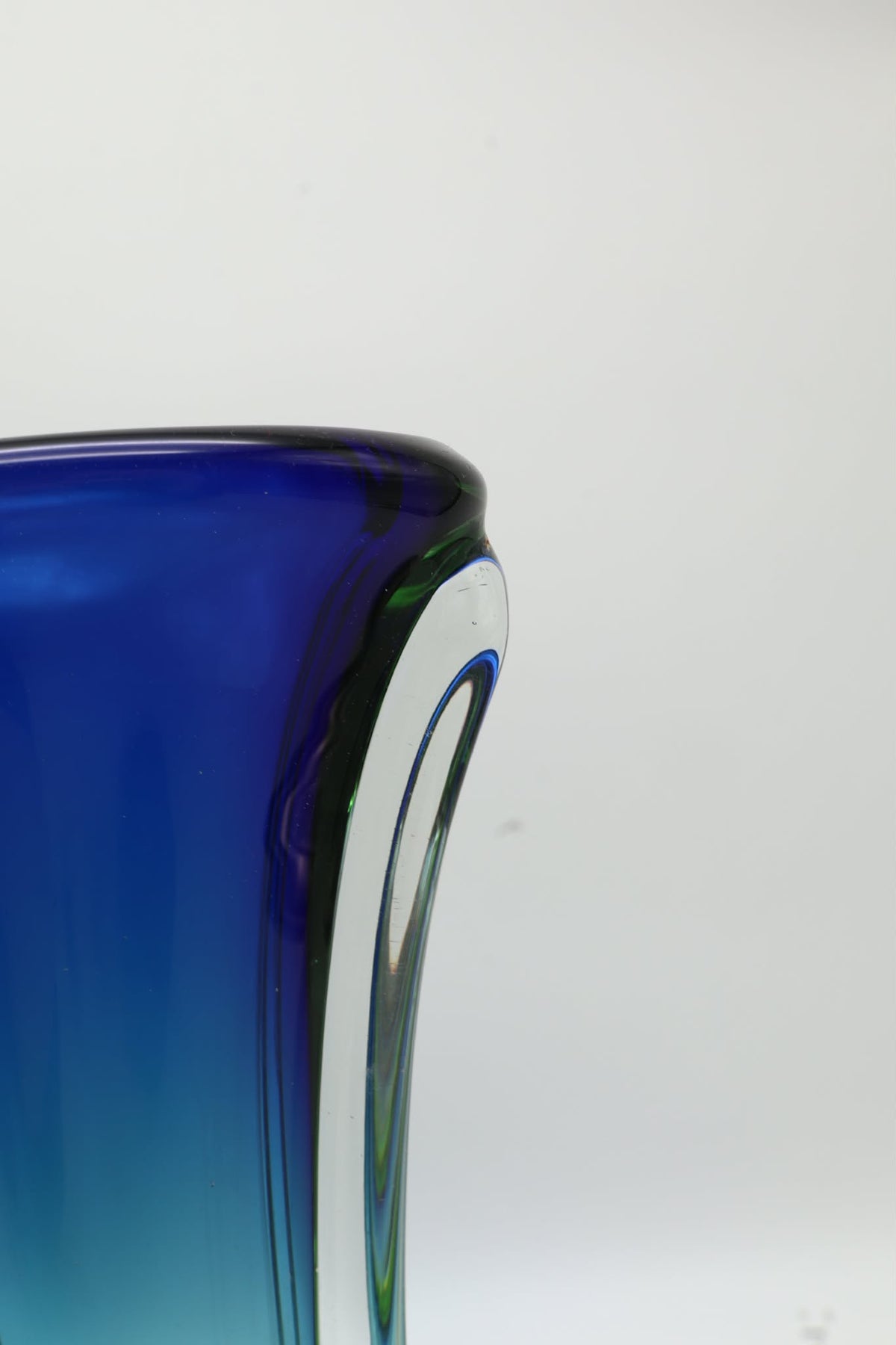 Vintage Murano Sommerso Art Glass Vase – Italy, 1960s